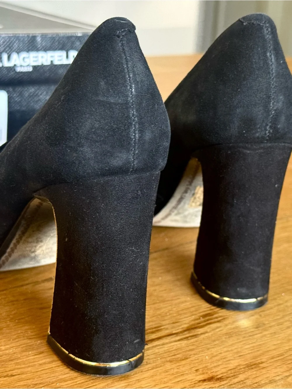 Karl Lagerfeld Gracie Black Suede Gold Metallic Block Heel Pumps Size 7.5